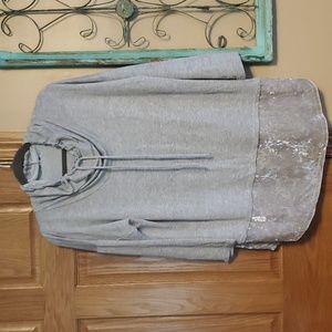 Ladies light weight, super soft 3/4 length sleeves, tunic style